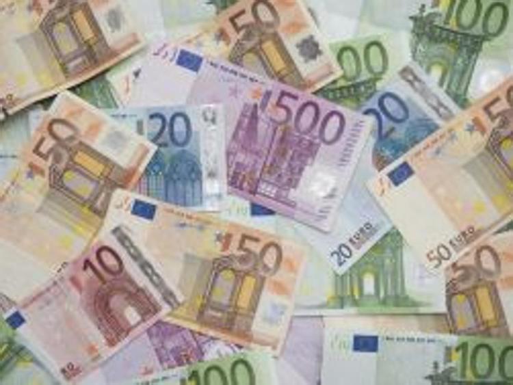 Sequestrati 90mila euro in contanti a Malpensa (Infophoto) - euro