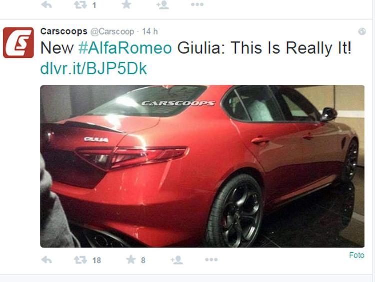 La foto del nuovo modello di berlina dell'Alfa Romeo sul profilo Twitter di Carscoops.com