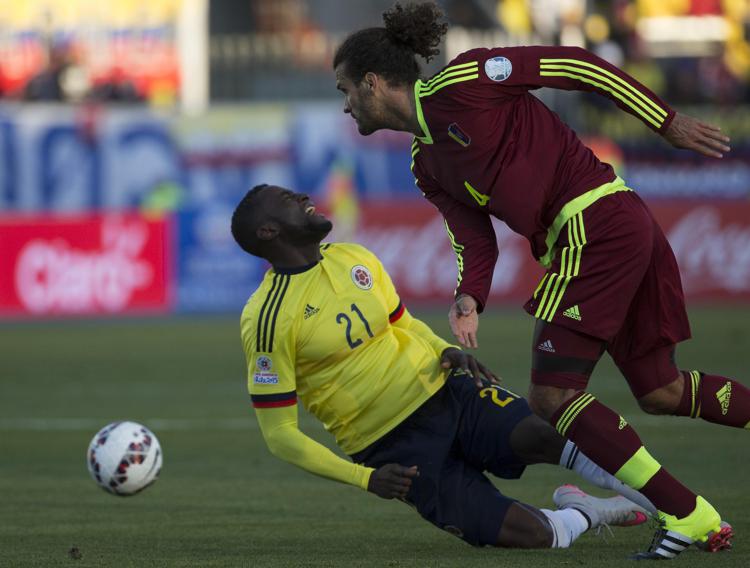 Jackson Martinez con la maglia della Colombia (foto Xinhua)