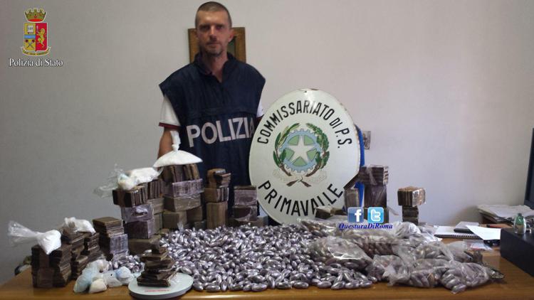 Roma: polizia sequestra 50 chili di droga in due cantine a Primavalle