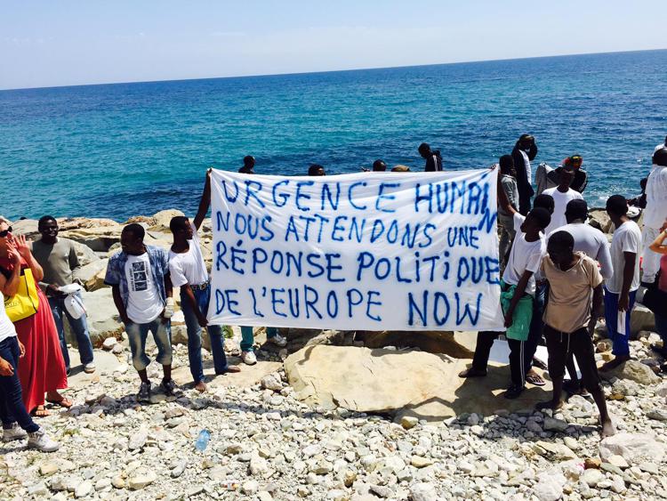 I migranti bloccati a Ventimiglia 