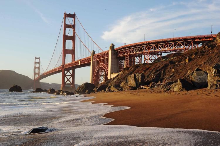 Il Golden Gate, simbolo di San Francisco (foto Xinhua) - XINHUA
