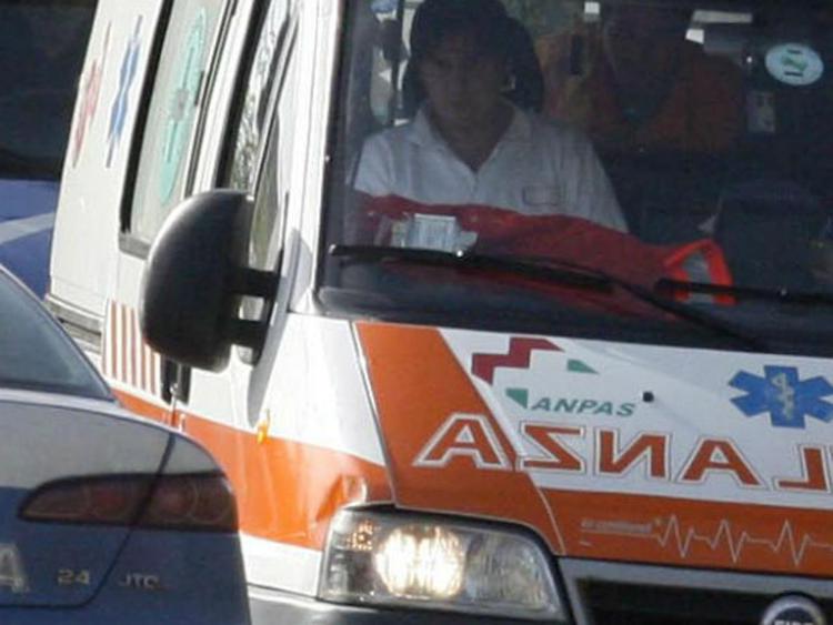Latina: anziana lasciata in auto per 7 ore, salvata dalla polizia