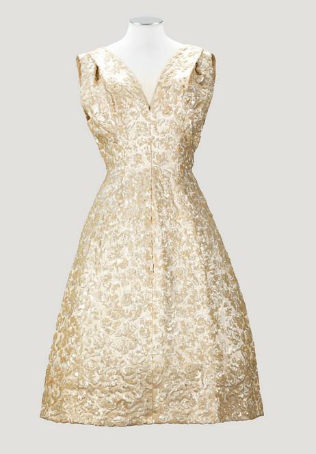 Il modello 'Annapurna' della linea 'Vivante' di Christian Dior Haute Couture, Autunno-Inverno 1953-1954