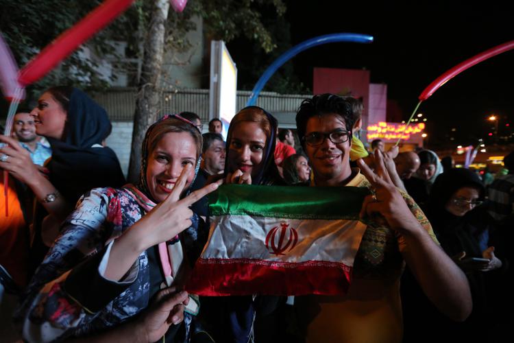 Festa in Iran per l'accordo sul nucleare (Afp) - AFP