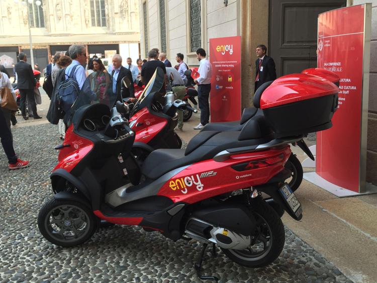Sostenibilità: a Milano il primo scooter sharing targato Enjoy