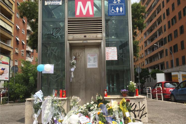 Three probed for boy's death at Rome metro station