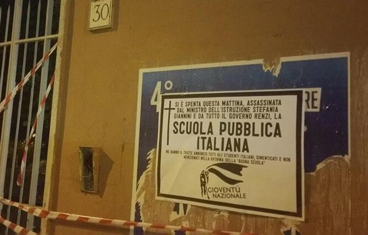 Scuola: blitz Gioventù nazionale, necrologi e sigilli a istituti Roma