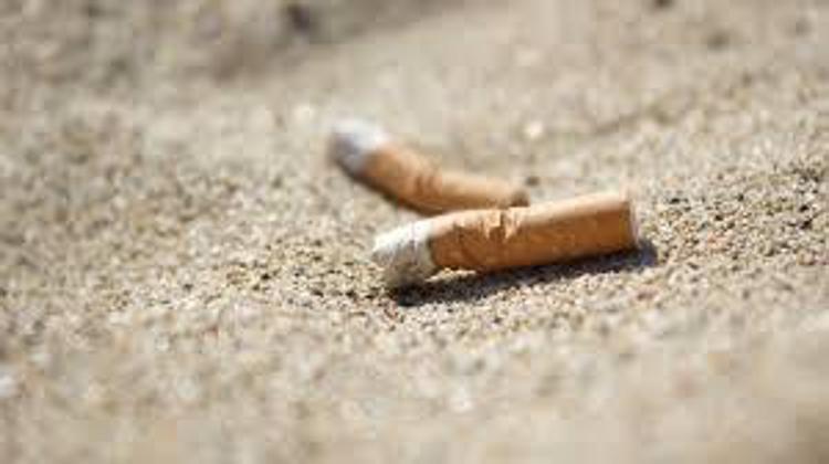 A Riccione debutta la spiaggia 'no smoking'. 