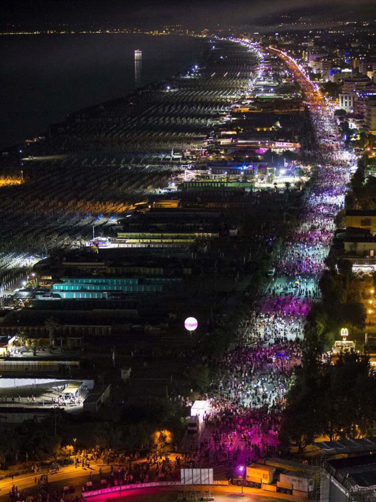 La 'Notte Rosa'  2015, il Capodanno dell'estate in Riviera.
