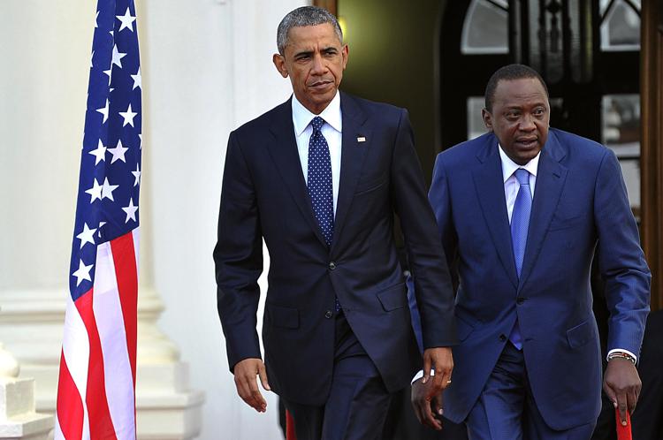 Il presidente americano Barack Obama con il collega Uhuru Kenyatta (AFP) - AFP