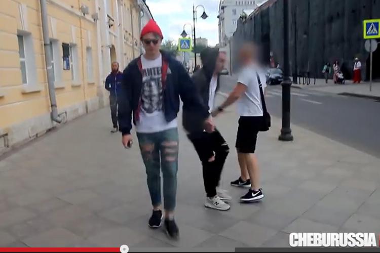 Fermo immagine dal canale YouTube 'ChebuRussiaTV'