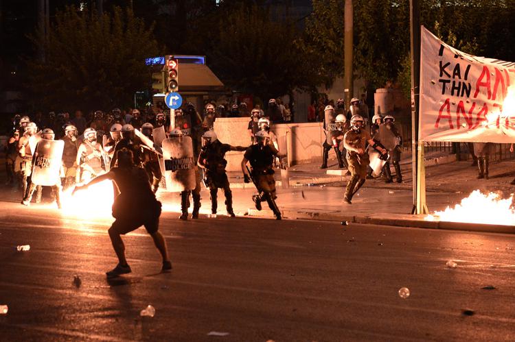 Gli scontri ad Atene (Afp) - AFP