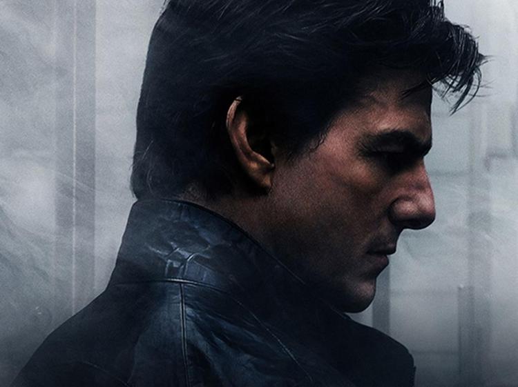 Tom Cruise su uno dei manifesti del film