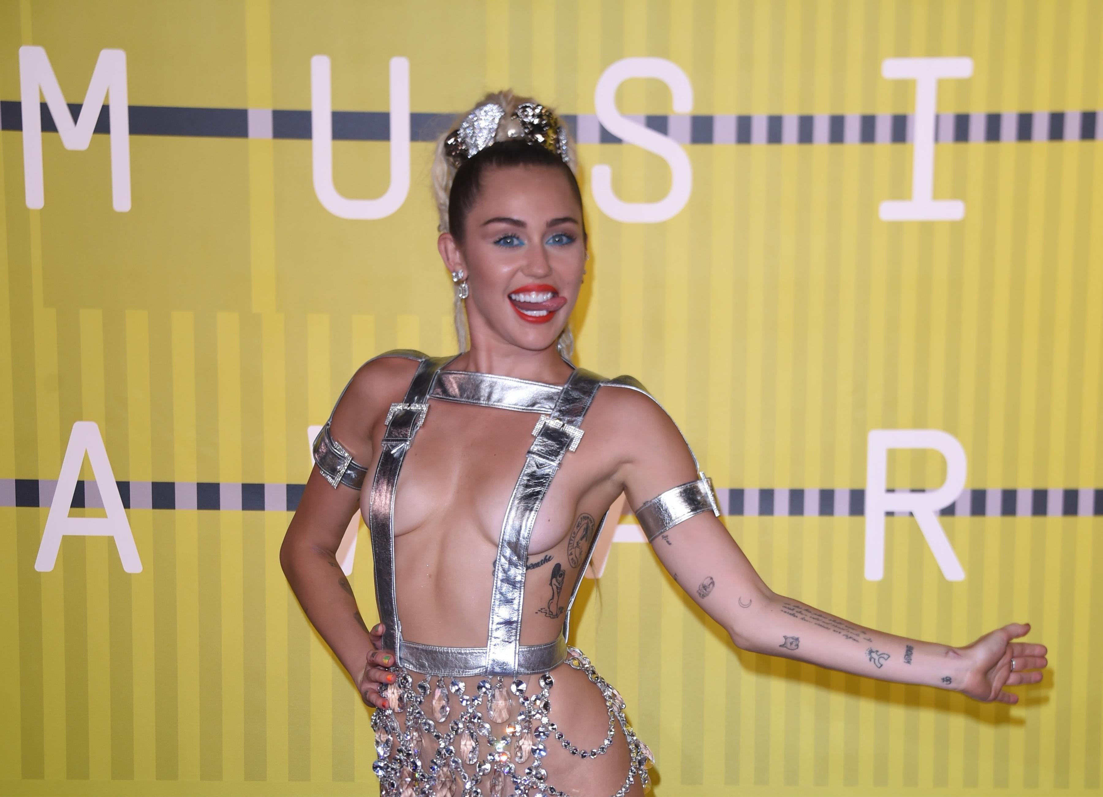 Miley Cyrus agli MTV Video Music Awards (VMA) (Afp)