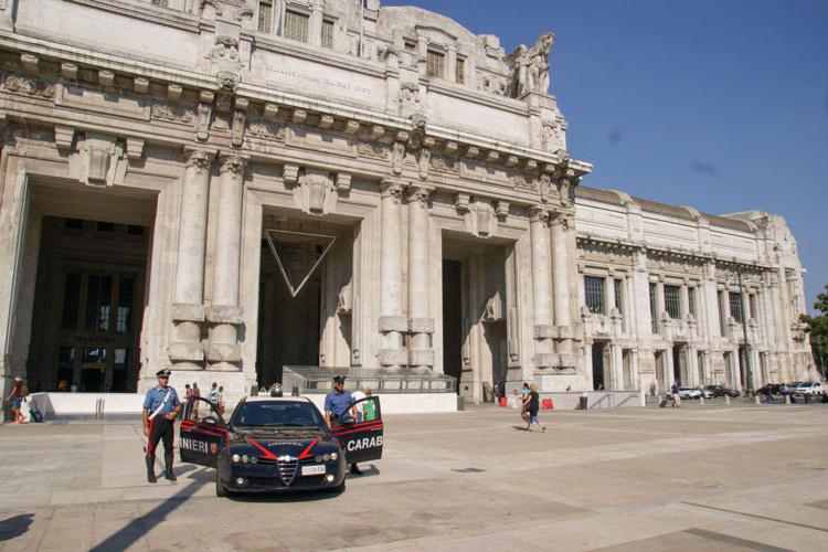 Milano: weekend di controlli in Stazione Centrale, 61 arresti e 27 denunce