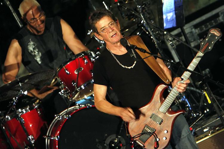Lou Reed in concerto a Taormina nel 2011 (foto Infophoto) - INFOPHOTO