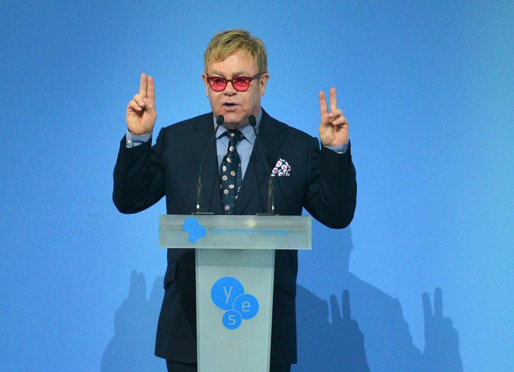 Sir Elton John a Kiev (foto Afp)   - AFP