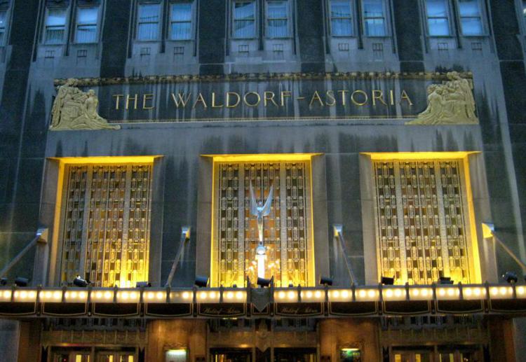 Waldorf Astoria di New York off-limits per Obama, ora è dei cinesi. Rischio spionaggio?