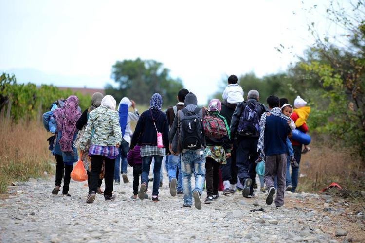 Migranti: Ravenna, cittadini mobilitati per offrire beni e accoglienza