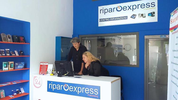 Grosseto: 'Riparo Express', scommessa in proprio di 2 giovani disoccupati