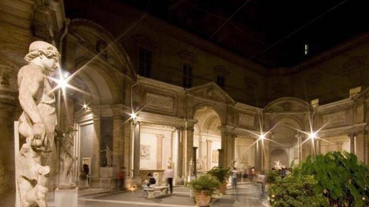 Dopo la pausa estiva, dal 4 settembre il portone monumentale dei Musei del Papa si aprirà al tramonto ogni venerdì