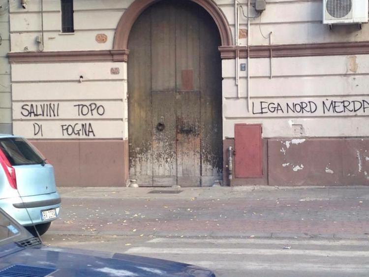 Le scritte contro Salvini a Palermo