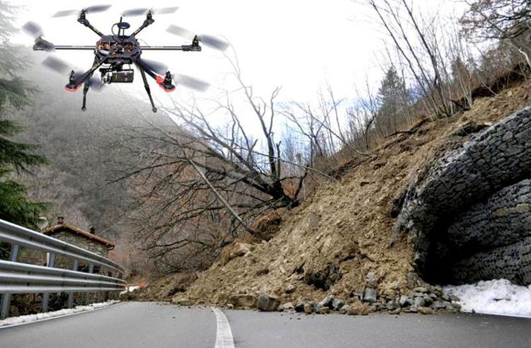 Drone in attività di monitoraggio ambiente (Foto Dronitaly)
