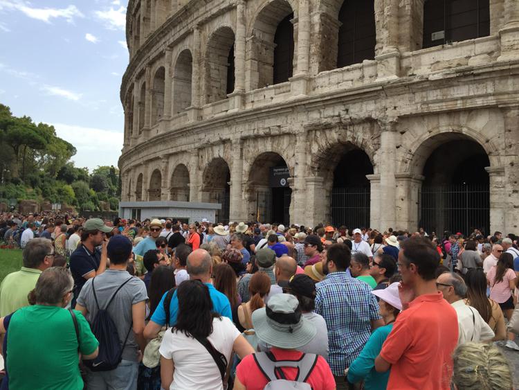 Union meeting shuts Colosseum and Roman Forum