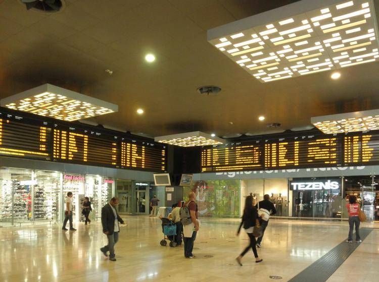 Intervento d'emergenza alla stazione di Porta Garibaldi per un arresto cardiaco 