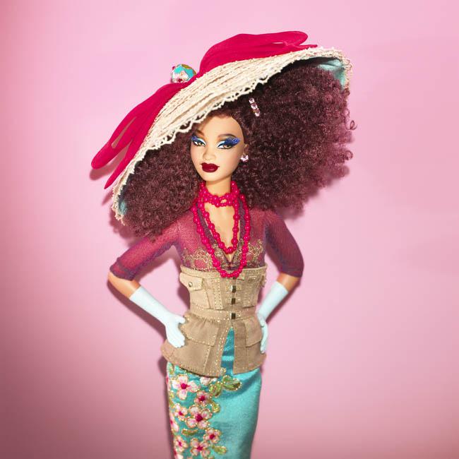 Sugar Barbie Doll, 2006 Byron Lars collection (foto ©Mattel Inc.)