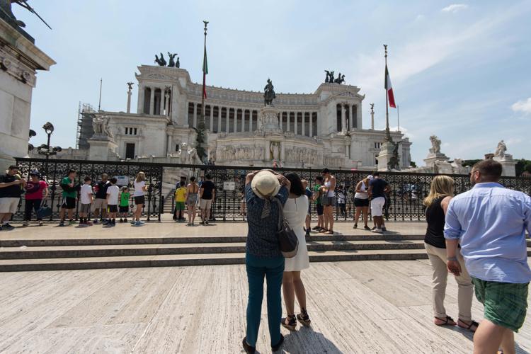 Turisti a Roma (Infophoto) - INFOPHOTO
