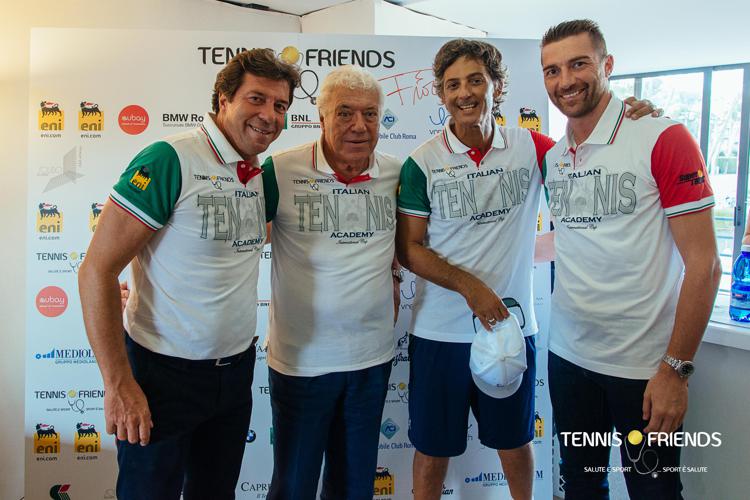 Salute: check up gratuiti della tiroide, torna 'Tennis & Friends'