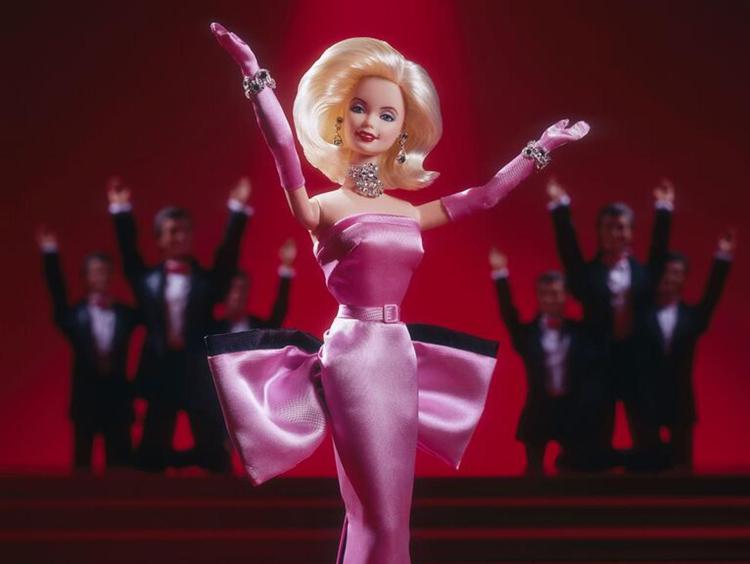Barbie versione Marilyn Monroe in 'Gli uomini preferiscono le bionde' (foto ©Mattel Inc.) - MATTEL INC.
