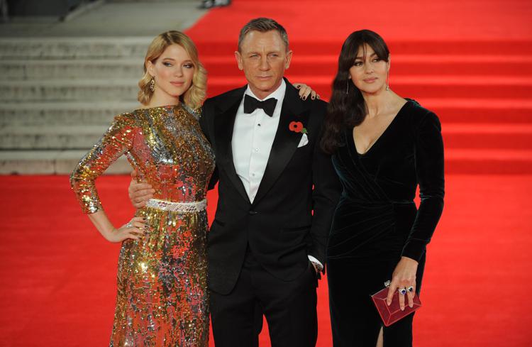 Lea Seydoux, Daniel Craig e  Monica Bellucci sul red carpet della Royal Albert Hall (Infophoto) - INFOPHOTO