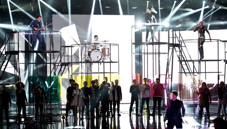 X Factor, esce Massimiliano: prima vittima del live show