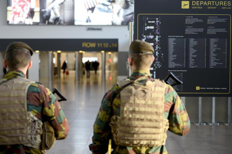 Militari all'aeroporto di Zaventem, Bruxelles (Afp)