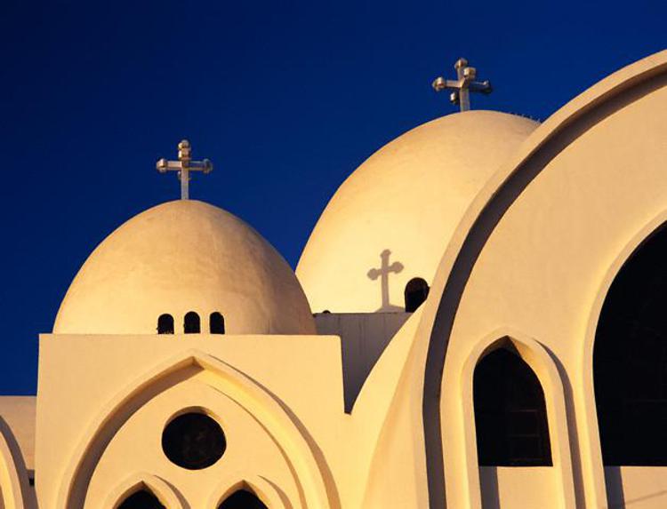 Egptian security forces seeking church attack gunmen