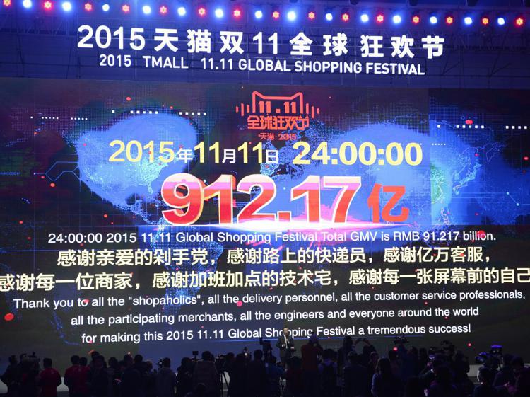 La vendita record di Alibaba che ha incassato 91.217 miliardi di yuan, oltre 14 miliardi di dollari in 24 ore (Xinhua) - (Xinhua)