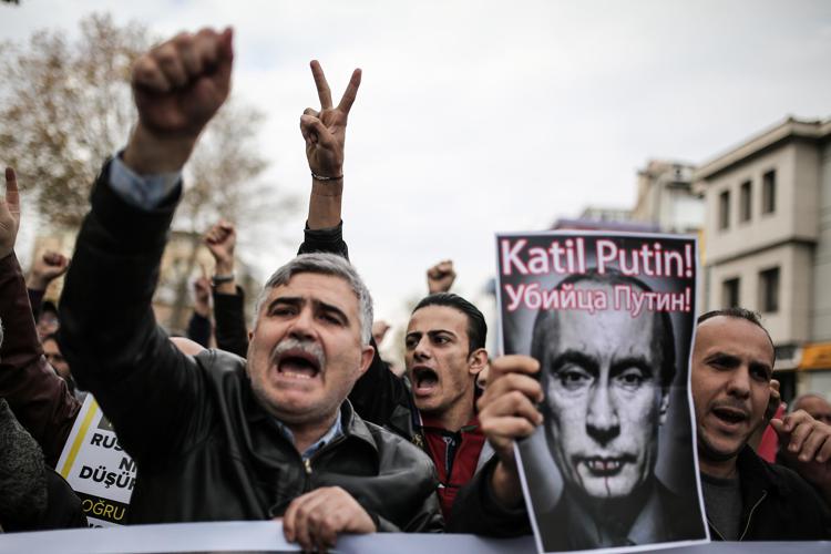 Proteste contro Vladimir Putin a Istanbul (AFP PHOTO)  - (AFP PHOTO) 