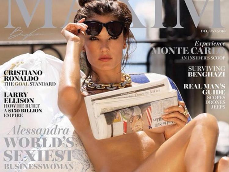 Alessandra Ambrosio sulla cover di dicembre di 'Maxim'