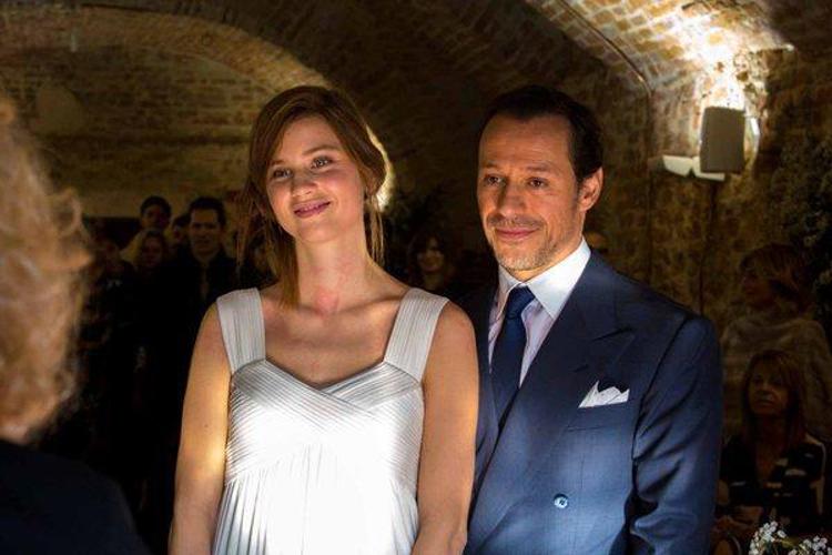 Stefano Accorsi e Bianca Vitali nella foto del loro matrimonio  pubblicata da Saverio Ferragina sul suo profilo twitter
