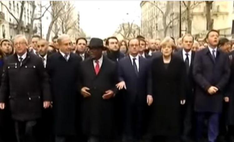 Mali: alla Marcia di Parigi il presidente era alla destra di Hollande