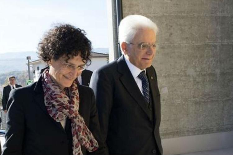 Il Presidente Sergio Mattarella con il Rettore dell'Università degli Studi dell'Aquila, Paola Inverardi 