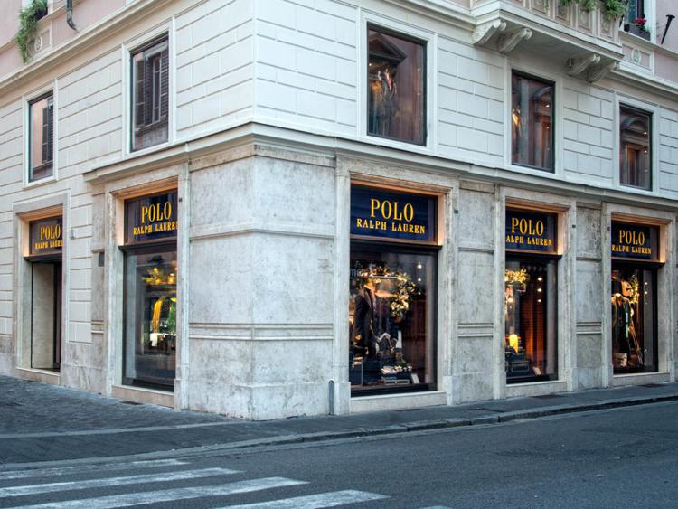 La facciata dello store Polo Ralph Lauren a Roma