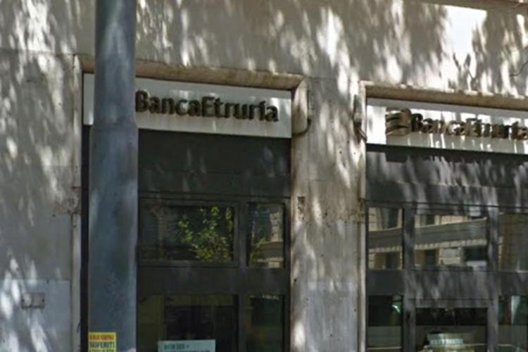 Banca Etruria, indagine su conflitto interessi: due indagati