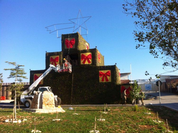 Natale: 16 container per l''albero' della Taurinense in Libano