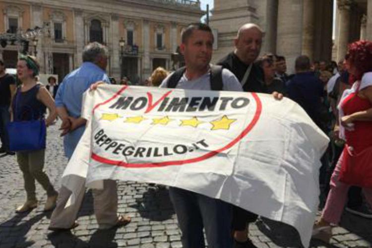 Roma: M5S alla scelta del candidato, alta tensione tra De Vito e Raggi