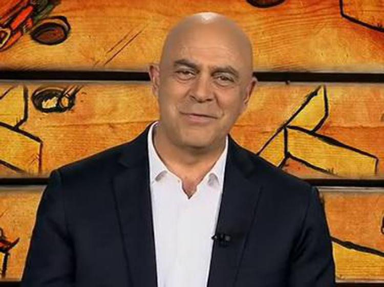 Maurizio Crozza (Fermo immagine dalla puntata di ieri sera)