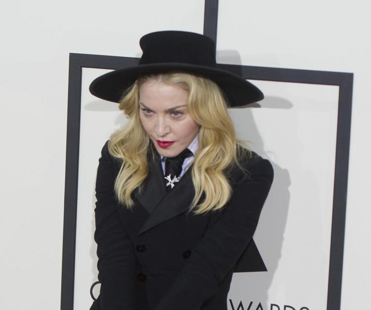 Madonna spaventa i fan: 